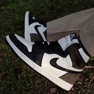 Air Jordan 1 mochas size 8 used